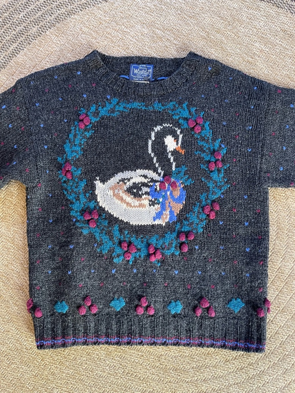 Vintage 1980s/1990s vintage Woolrich knit sweater,  "Swan" or "Goose" sweater - Picture 9 of 11